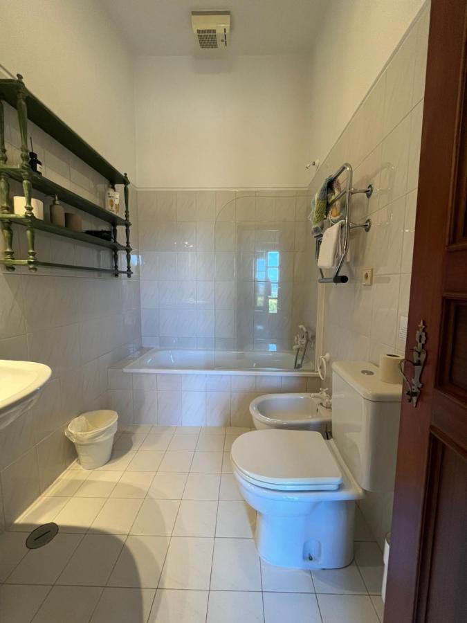 Bed and Breakfast The Quixote House Каминья Экстерьер фото