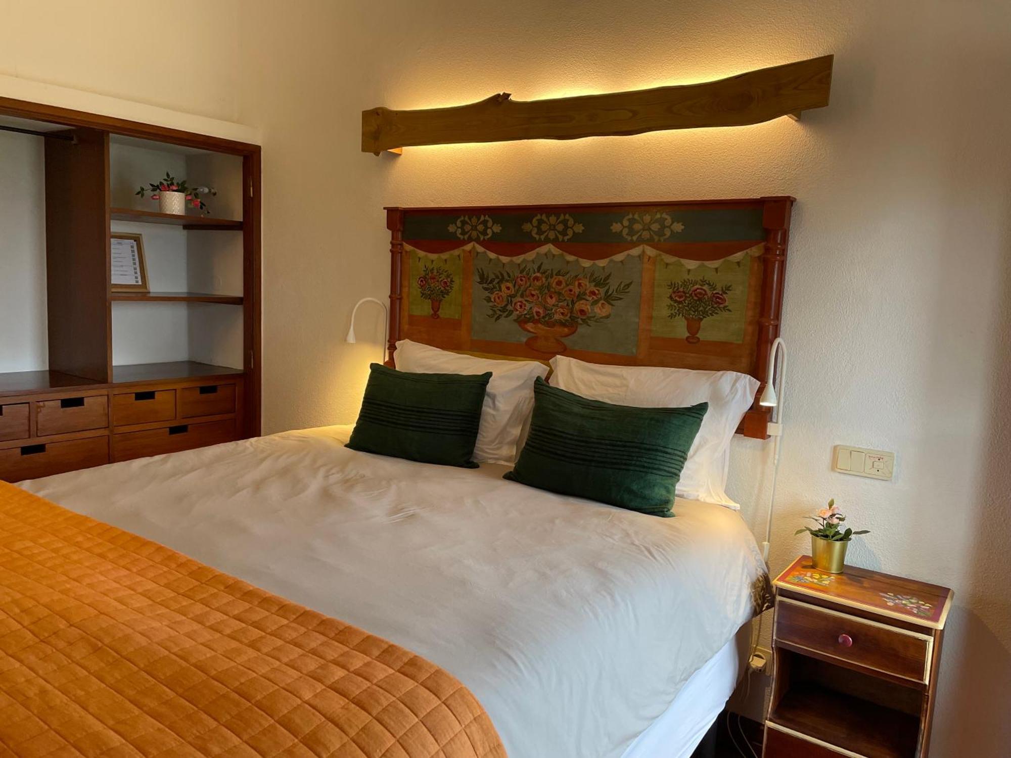 Bed and Breakfast The Quixote House Каминья Экстерьер фото