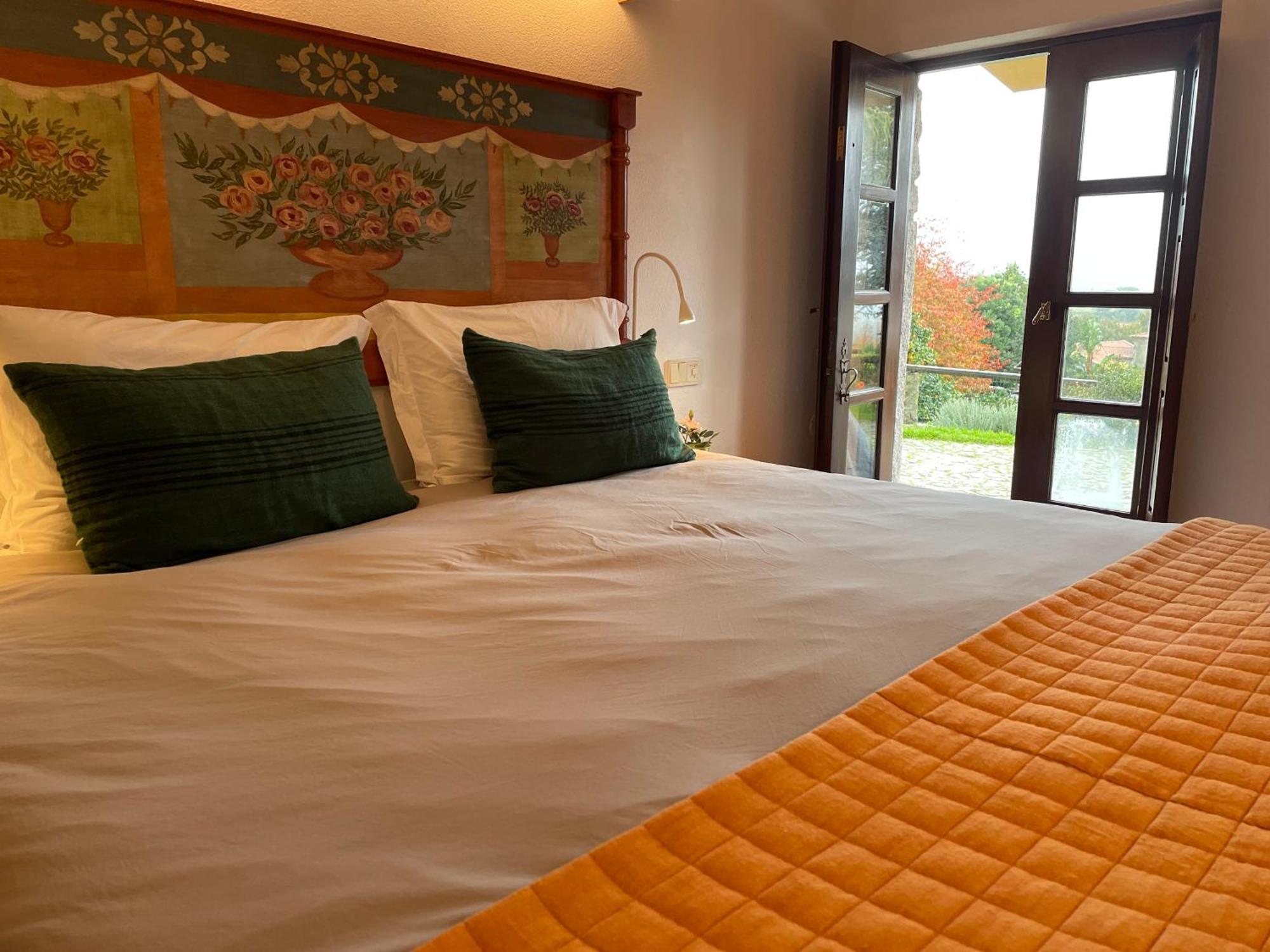 Bed and Breakfast The Quixote House Каминья Экстерьер фото