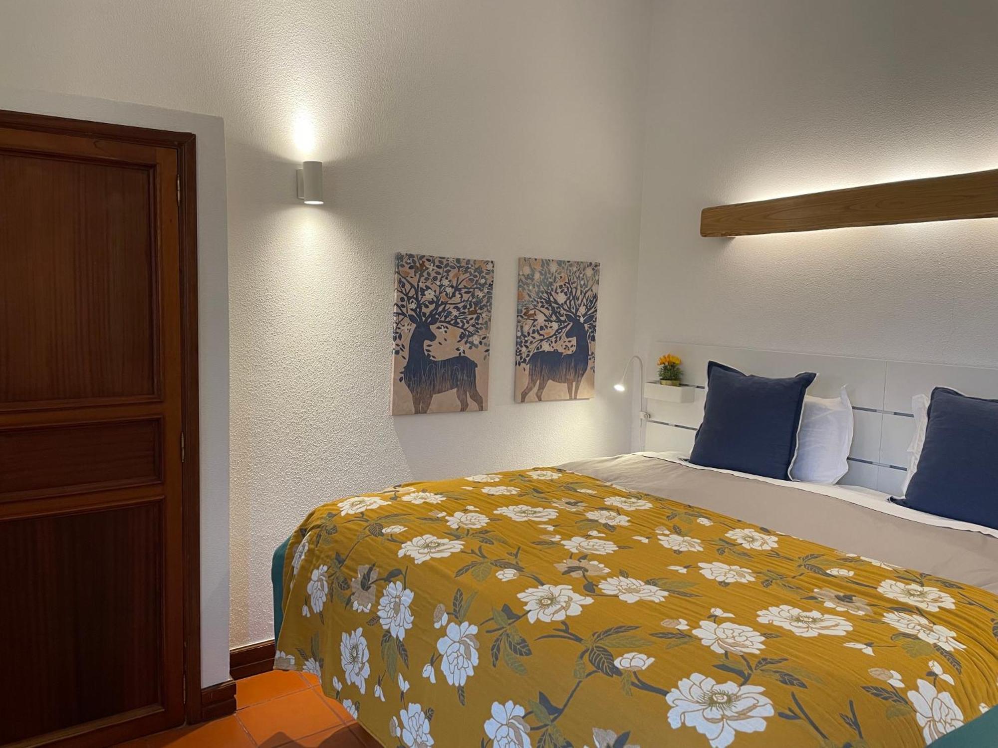 Bed and Breakfast The Quixote House Каминья Экстерьер фото